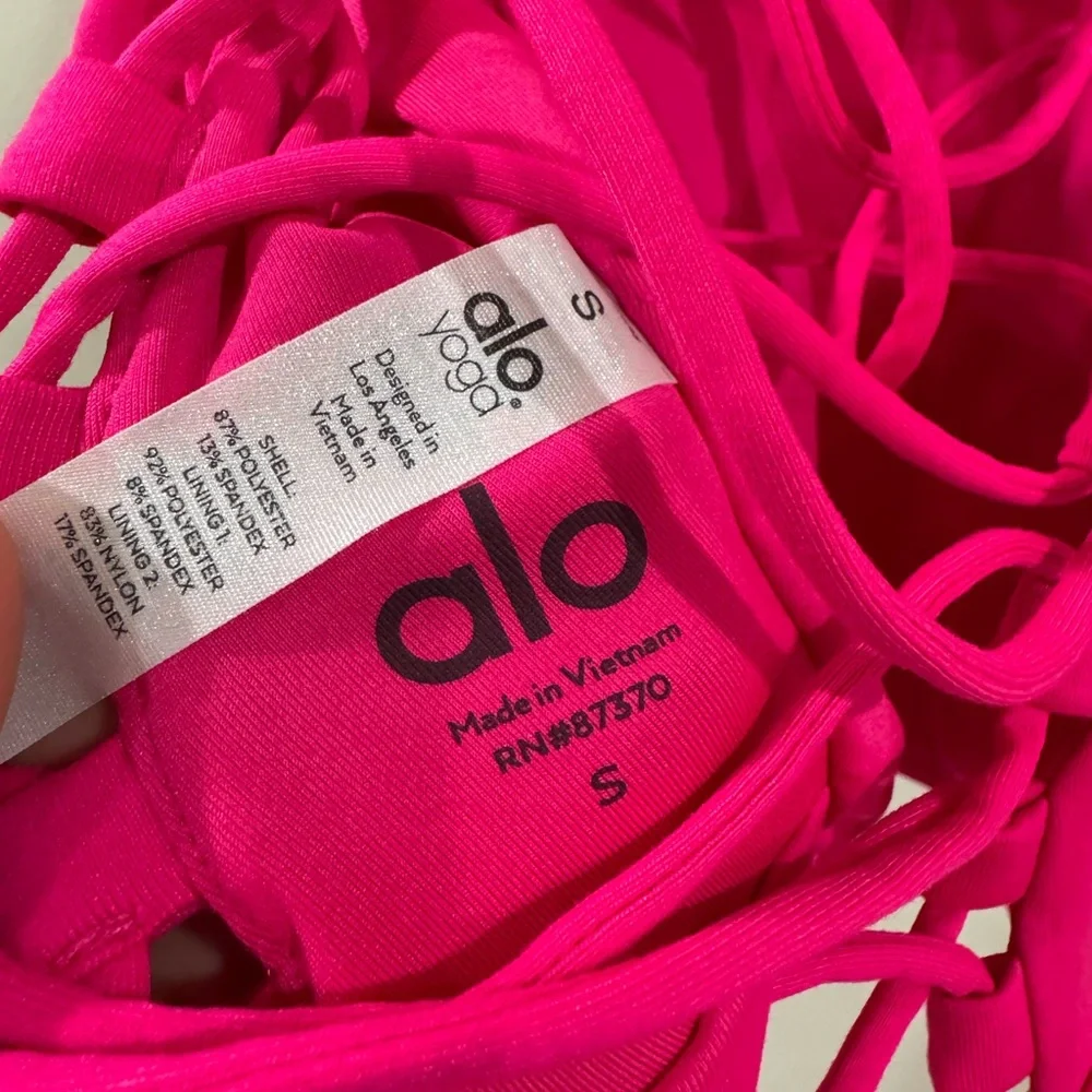 alo yoga movement sports bra size S